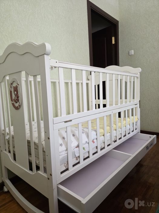Детская кроватка-качалка, белая, с ящиком