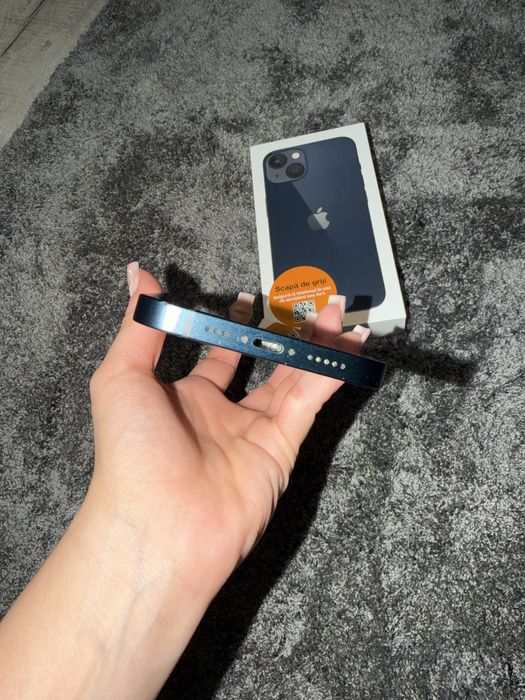 Vand Iphone 13/ Midnight blue/128 GB