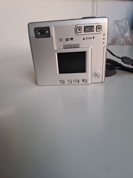 Vand minolta dimage x