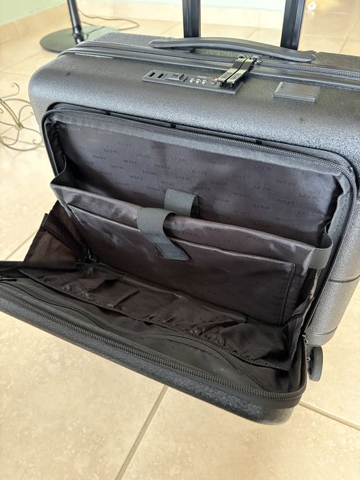 Geanta troler de zbor/cabina, Hard case, aproape noua, folosita la doar 2 zboruri