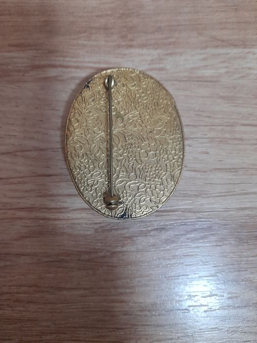 Винтидж порцеланова брошка