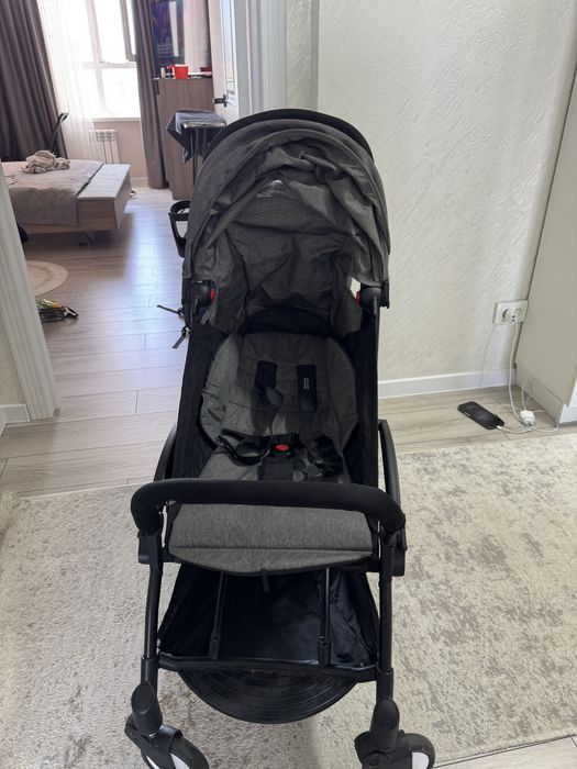 детская коляска.