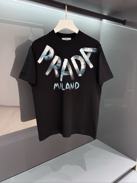 Tricou PRADA– Premium Luxury cu detalii Iconice ! Bumbac 100% Premium