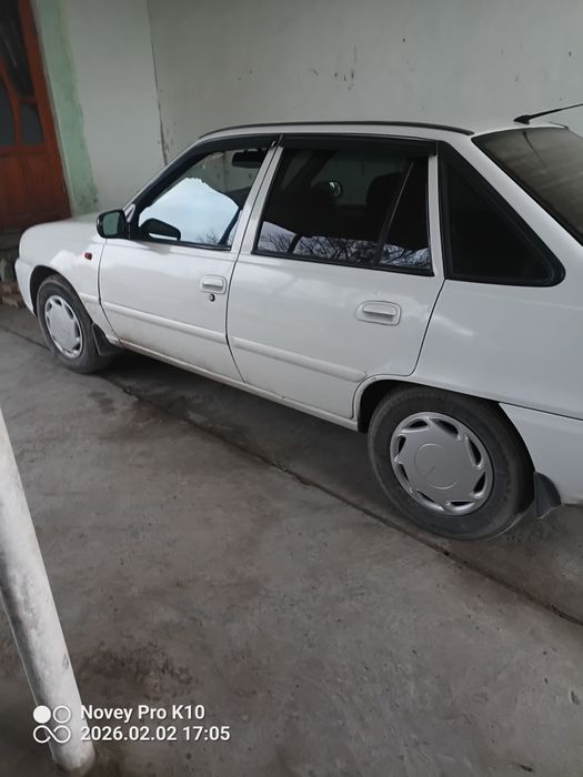 Nexia mashinasi 1,6 metan bor 100 talik olasiz minasz narxi kelishamiz