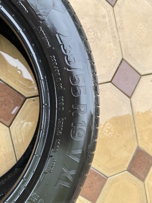 Балон Continental 235/55 19 размер