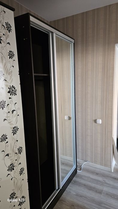 Продам  2 шкафа  в хорошем состоянии