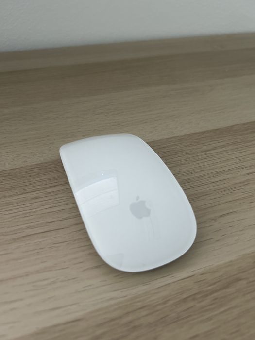 Mac Mini M4 16GB 256GB + Dell U2724DE 27” 2K + Magic Keyboard + Magic Mouse