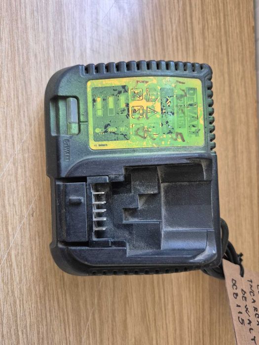 incarcator dewalt dcb115 - lot 7-26-21