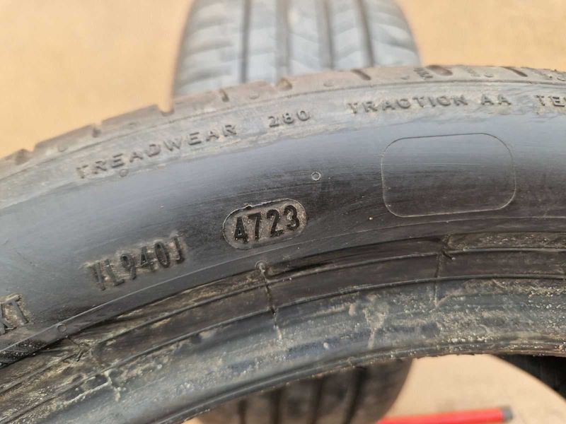 2 Anvelope de vara Pirelli R19 255/40 DOT4723