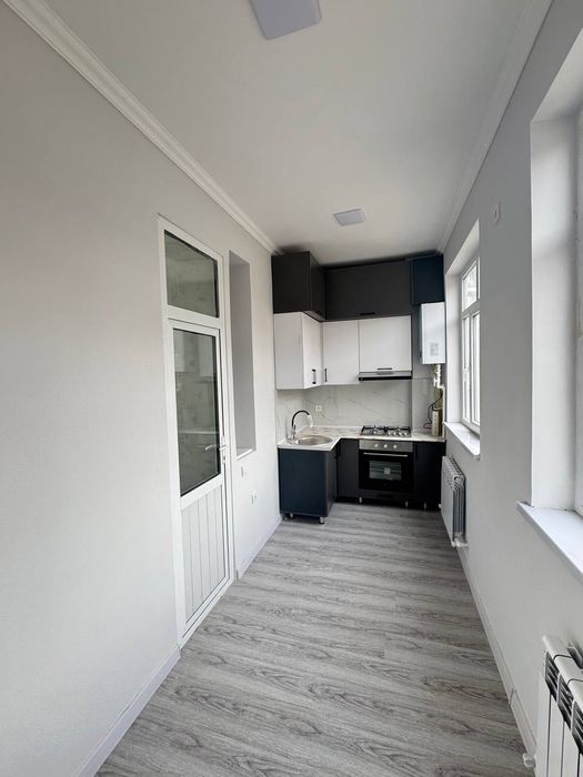 Яшнабад улица Иззат Новостройке продается квартира 2/1/8  44м2