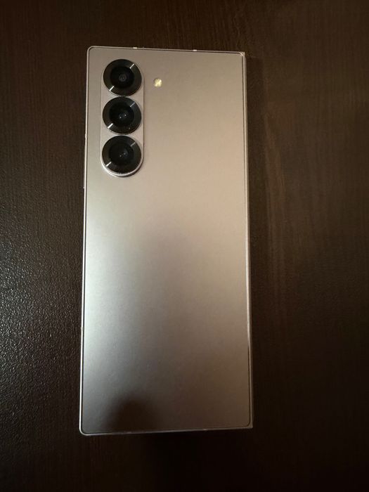 Samsung Z Fold 6