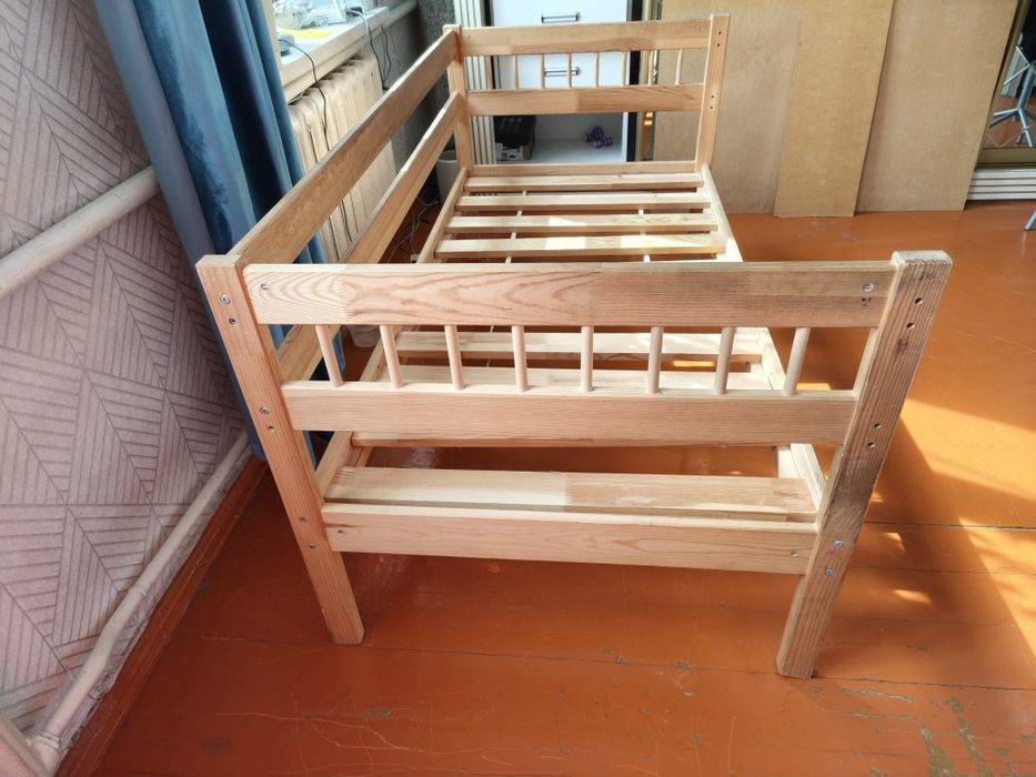 Кровать две штуки за 10000