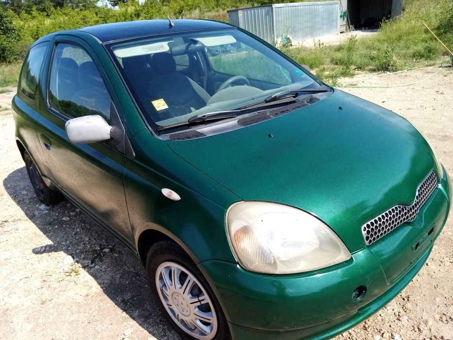 Тойота Ярис 68 к.с. 1.0 , 2000 год.