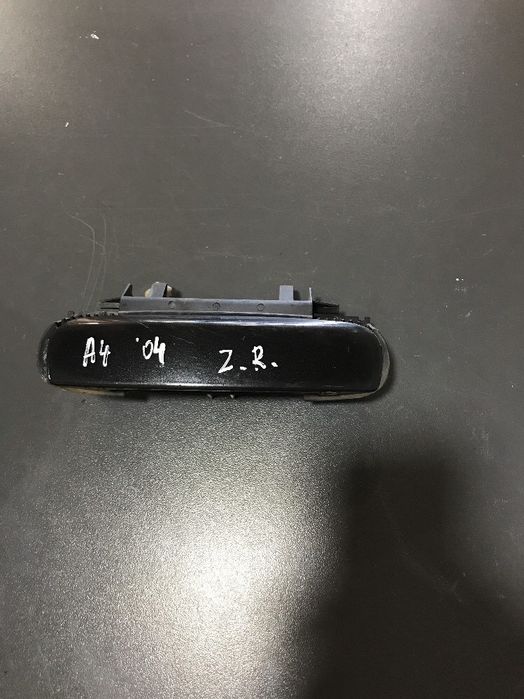 Външна дръжка на задна дясна врата черна за Audi A4 B6 (2002-2007) 4B0839885