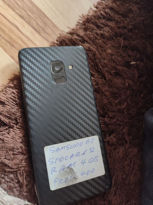 Telefon Samsung A8