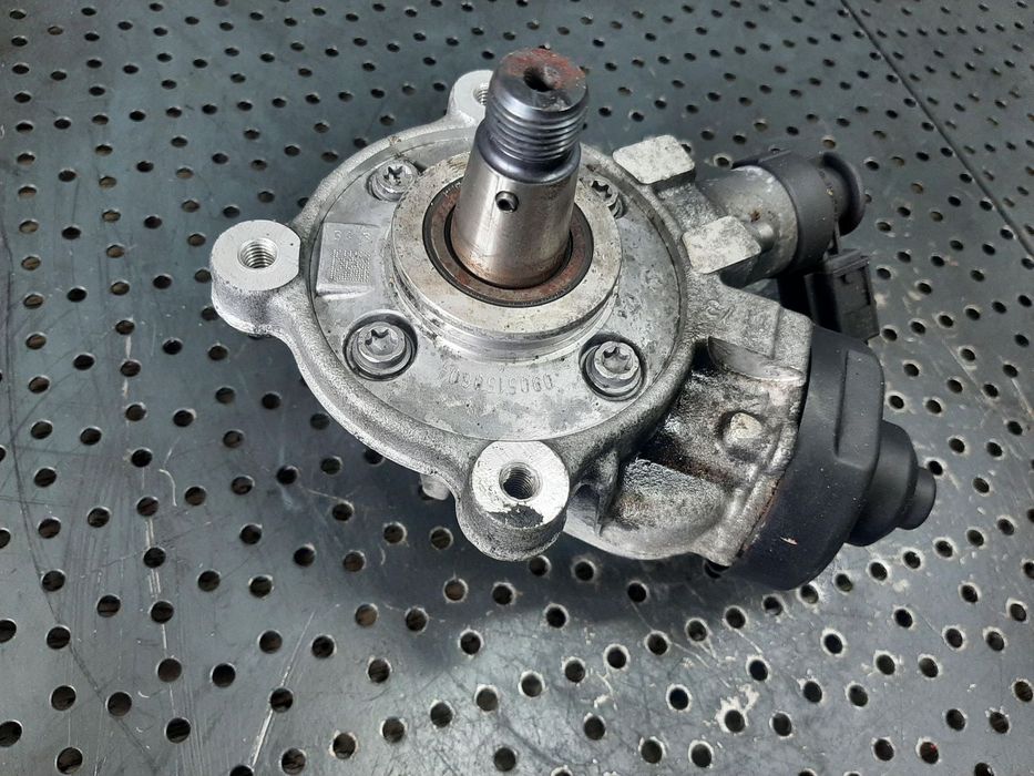 pompa inalta 2.0 tdi  audi q3 8ub 8ug q5 a5 8f vw golf 7 skoda octavia 3 0445010537 04l130755d