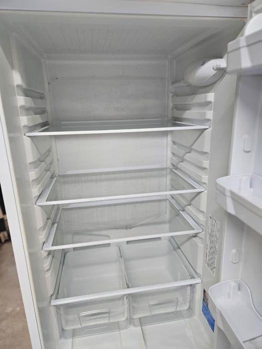 Холодильник Индезит в хорошем состоянии