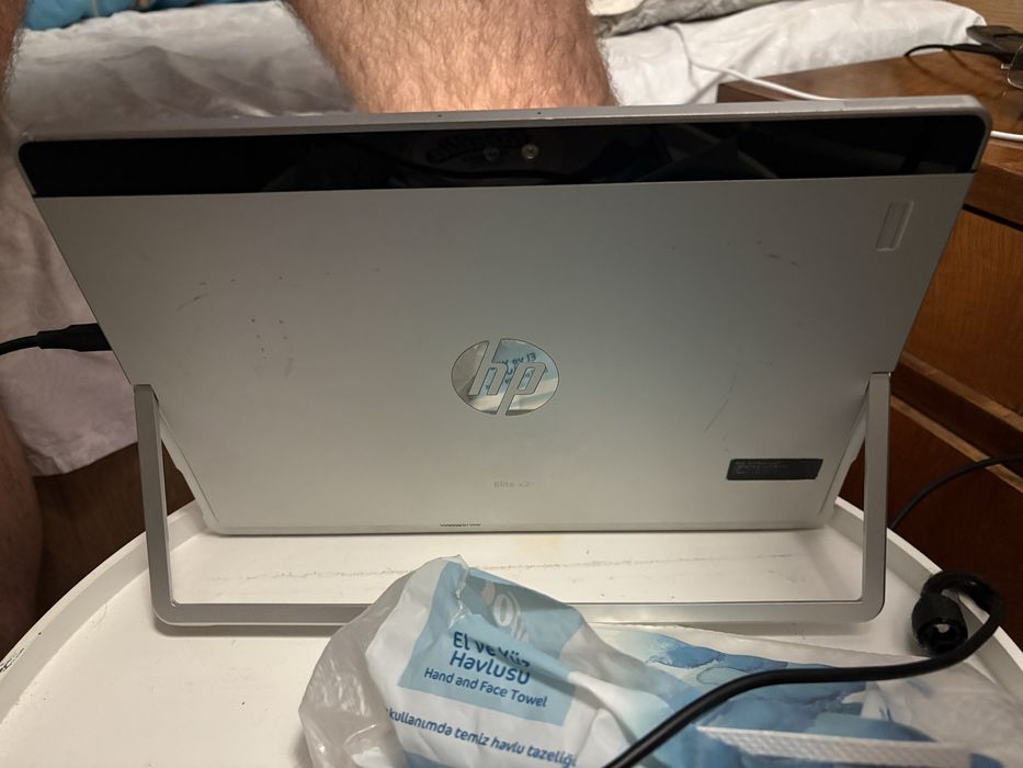 HP Elite x2  1012 G2