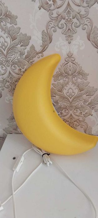 Детский светильник месяц
