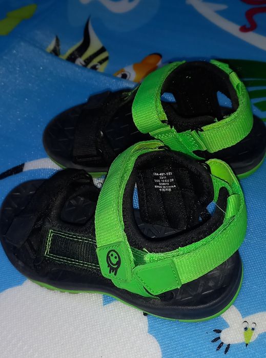 Продам детскую обувь для мальчика