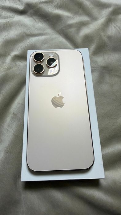 Продам айфон 16 про мах