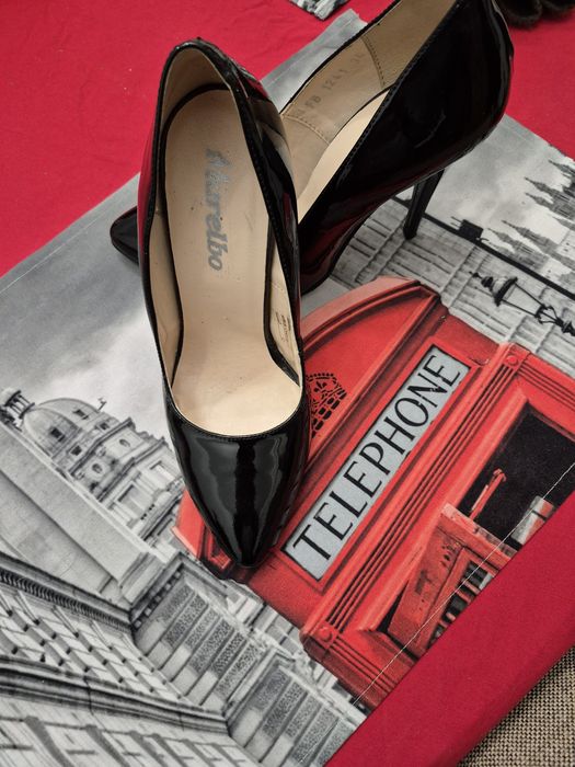 Pantofi dama purtati fara defecte