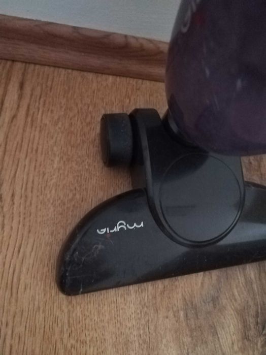 Aspirator Myria vertical cu fir