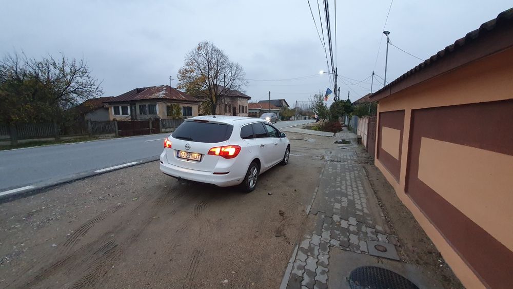 Opel Astra j 1.6 gpl