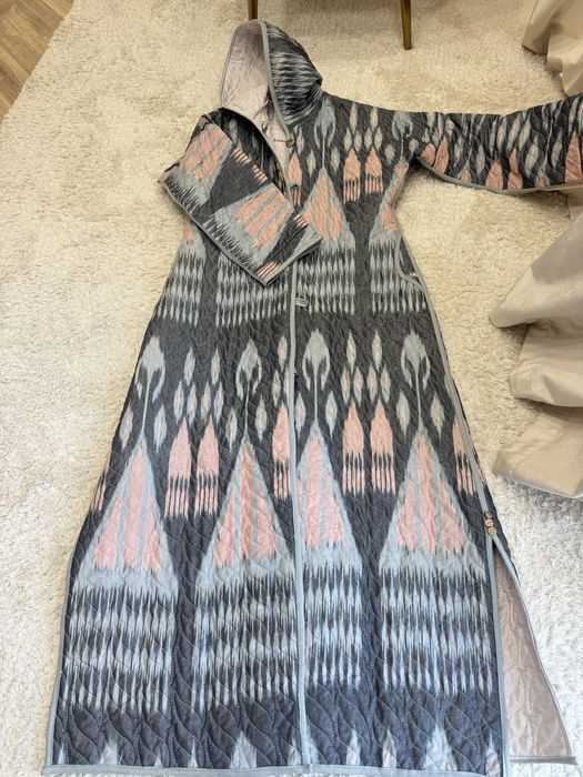 Стильное утеплённое пальто / халат в восточном стиле