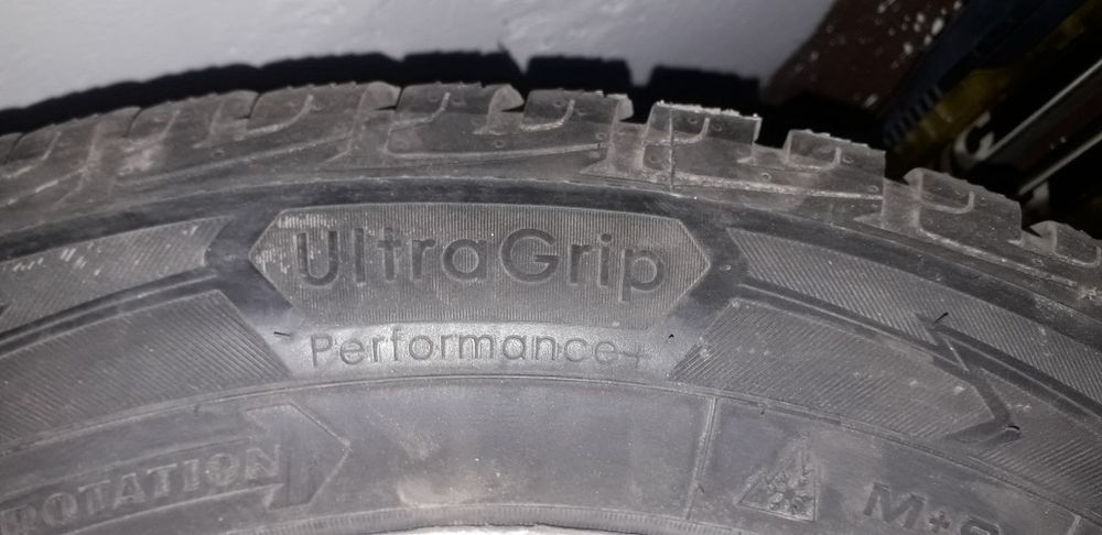 Set 4 anvelope Goodyear UltraGrip Performance G1 225/55/17