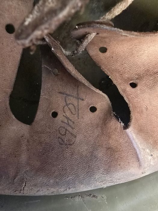 Продавам стара воена каска