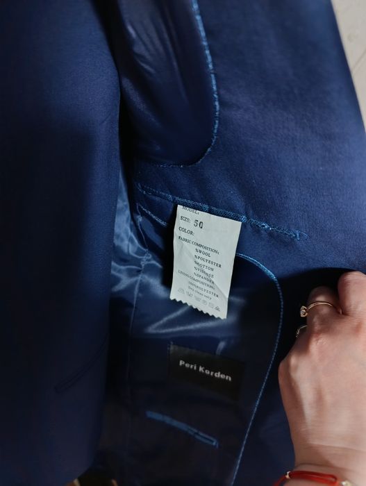 Продам костюм тройка