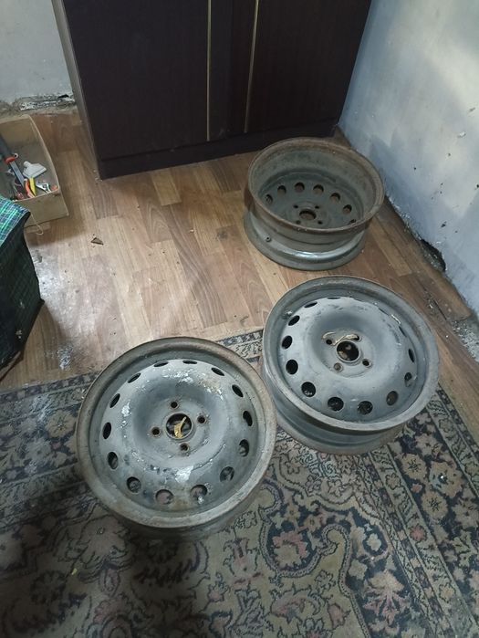 Продам железные целые диски