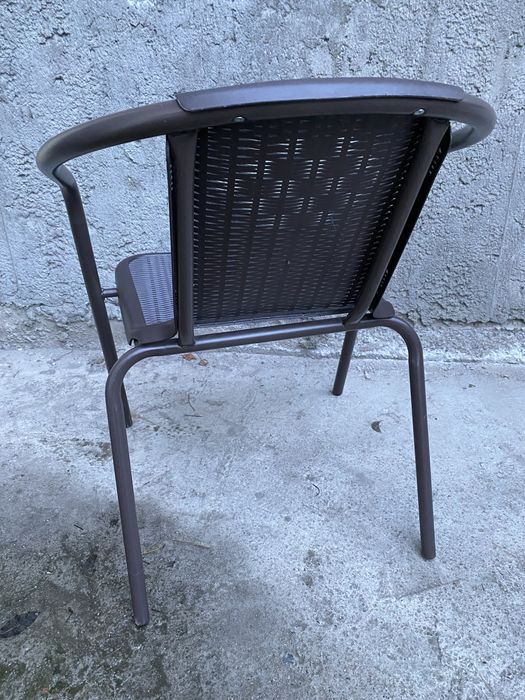 Комплек стол , стулья , зонт от солнца  .