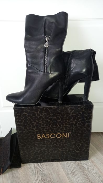Продам сапоги bascony
