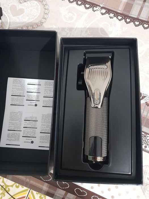 Masini de tuns și conturat profesionale cu acumulator