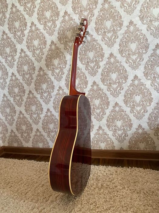 Gitara zor sastayanyada narxi 1.5 mln galwamz garantiya ba