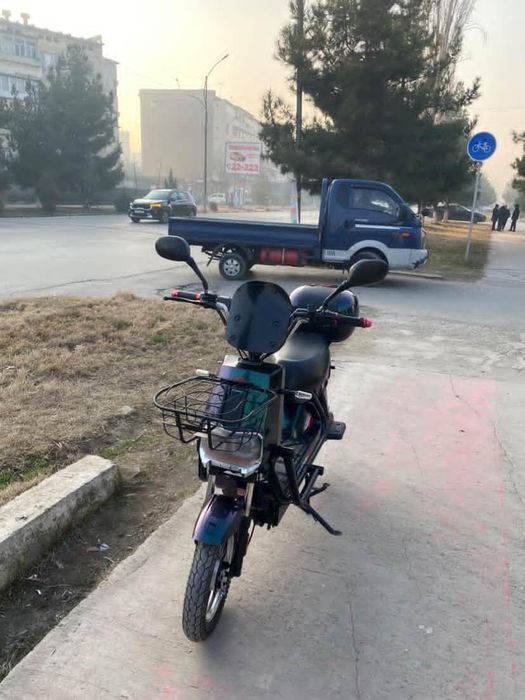 Skuter foris dugali 5ta akkumli tezli 60 kmh avtomat karobka 3xilkatit