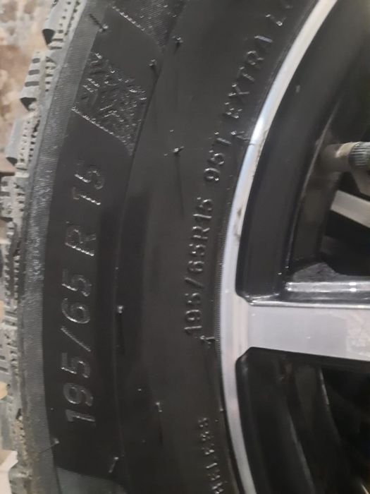 Продам шины зимние