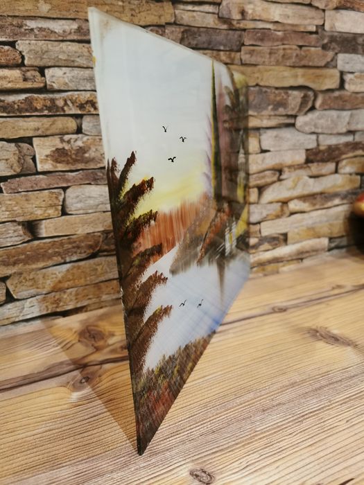 Картина рисувана върху стъкло