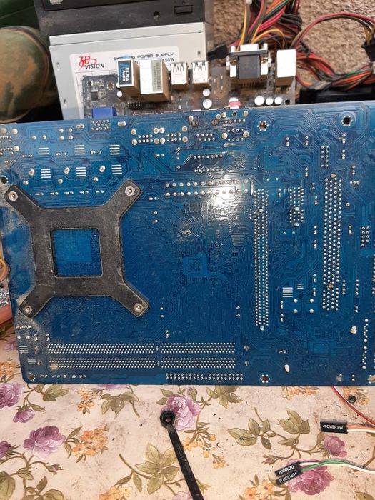 Продам всё на запчасти б/у