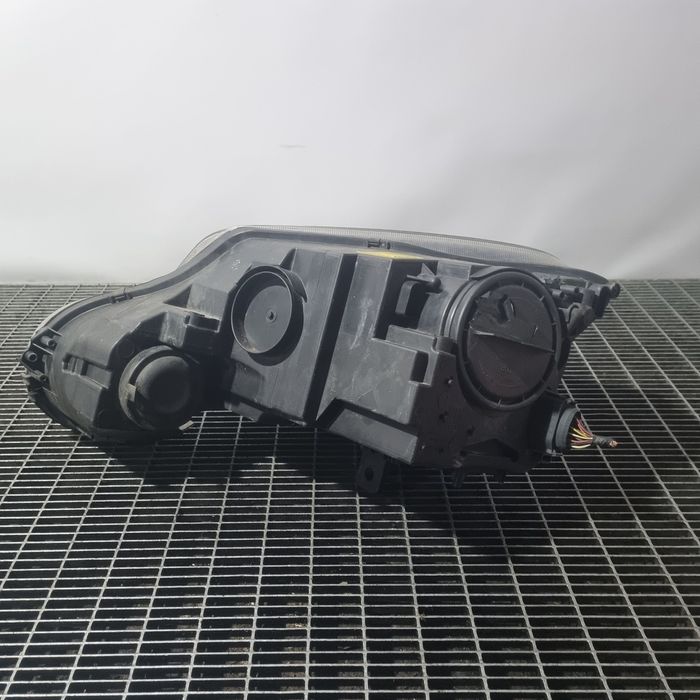 Десен фар Skoda Yeti 2009 - 2013 SUV 4 врати (1406) бе
