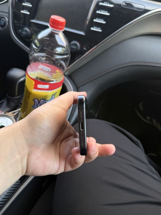 Iphone 15 pro идальное состояние