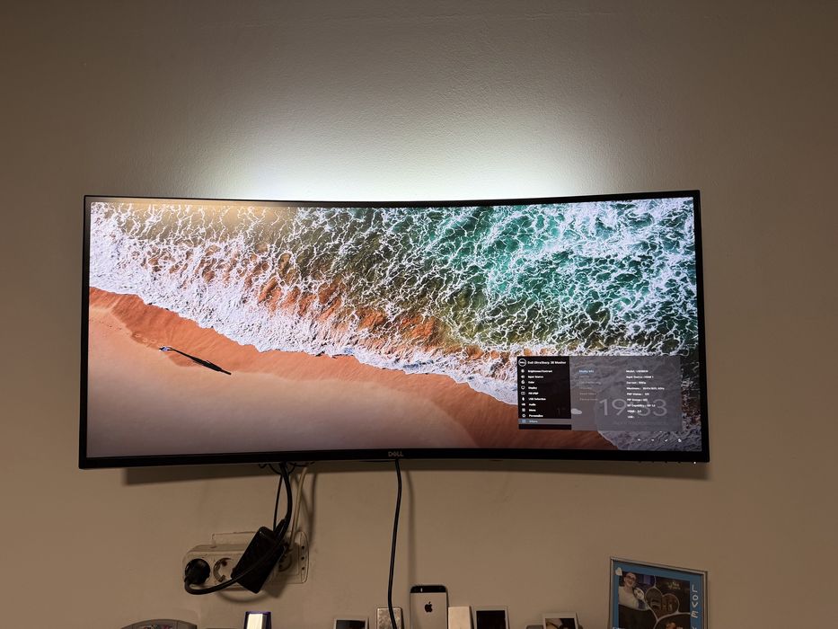 Monitor curbat ultrawide Dell U3818DW