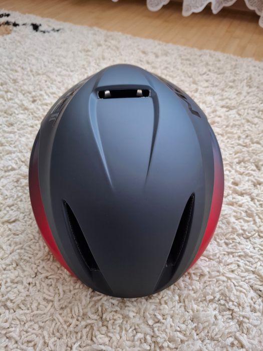Casca Ciclism MET Manta  Nou