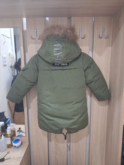 Продам детскую куртку