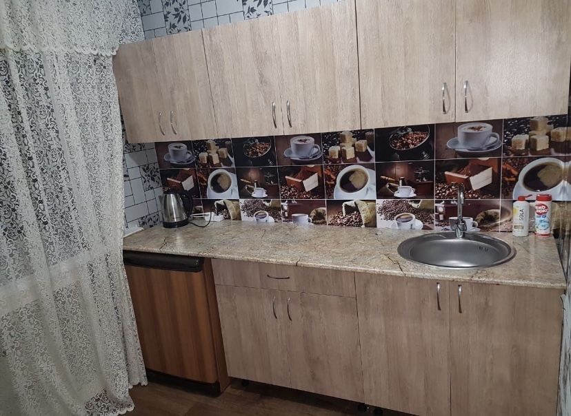 Сдам 1,5 в районе Дворец Спорта