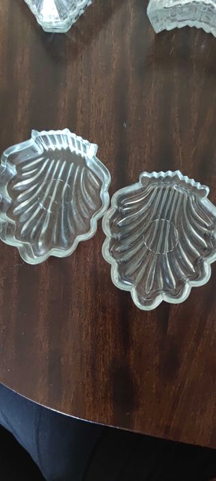 Стъклени купички/чинийки с капачета различни форми