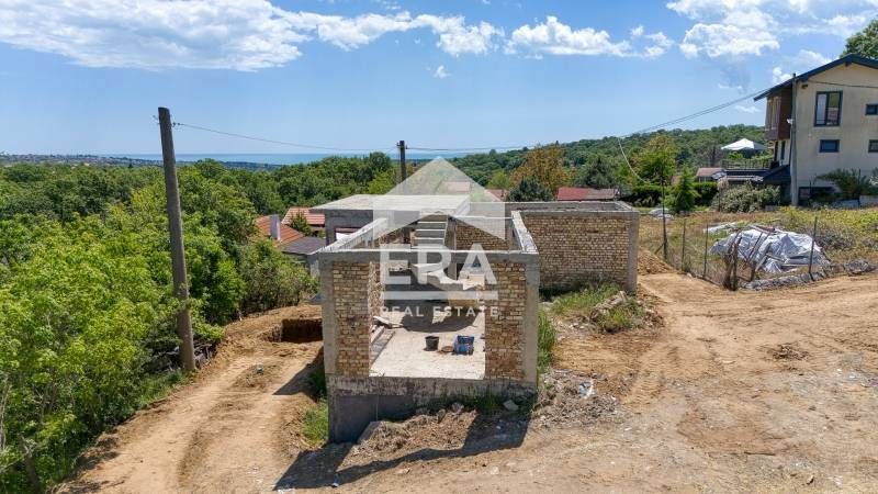 Продава се Къща в Варна, м-т Боровец - юг - 92 кв.м за 721 €/кв.м - Снимка #2