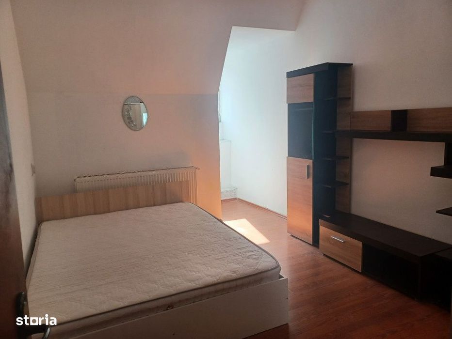 De vanzare apartament 3 camere in Centrul Vechi
